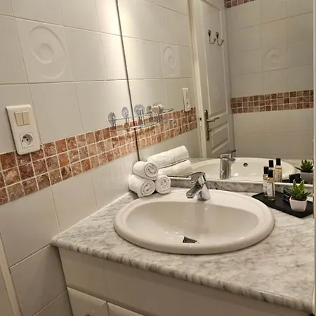 Apartamento Beau T3 - Vue & Piscine - A Funtana *